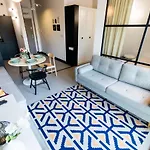 Central Balcony Apartment - Window On Cracow